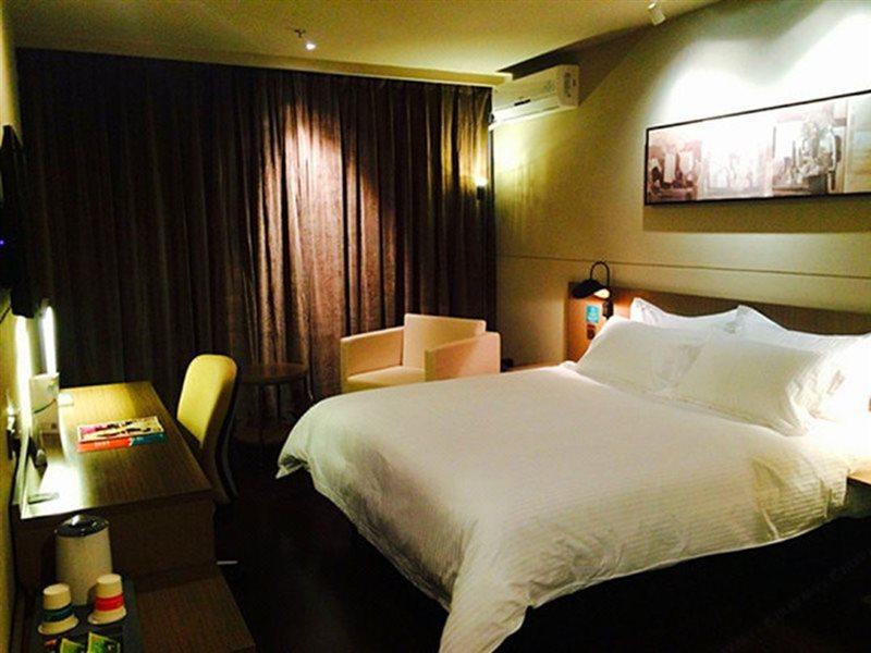 Jinjiang Inn Select Zhenzhou Dongfeng Road Technology Market Женгжо Екстериор снимка